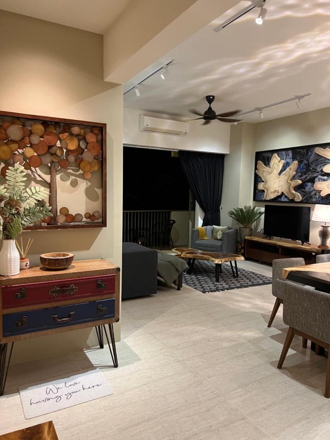 By The Sea Beachfront Designer Suites Penang - Managed By Art Of Tree Batu Ferringhi Extérieur photo