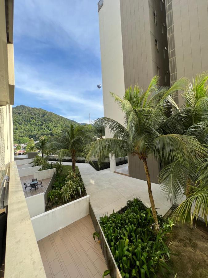 By The Sea Beachfront Designer Suites Penang - Managed By Art Of Tree Batu Ferringhi Extérieur photo
