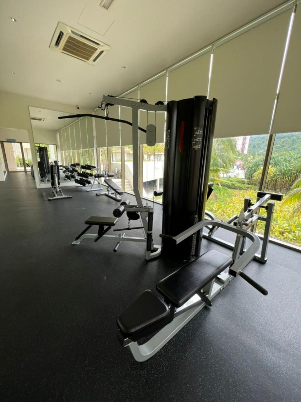 By The Sea Beachfront Designer Suites Penang - Managed By Art Of Tree Batu Ferringhi Extérieur photo